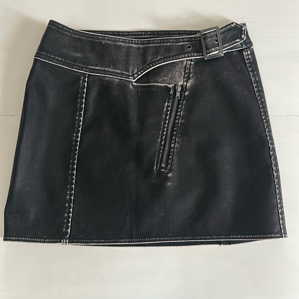 NWT H&M faux leather skirt